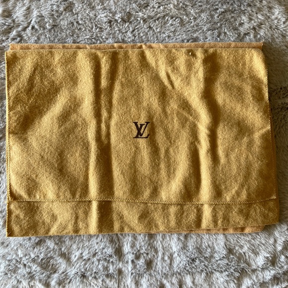 Louis Vuitton Handbags - LV dust bag